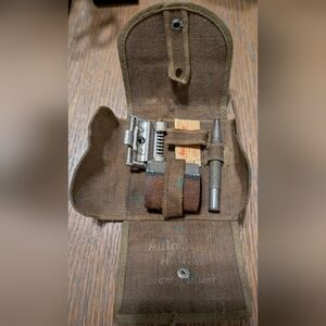 WWI-era U.S. Army issue shaving kit "Khaki Set" made by AutoStrop